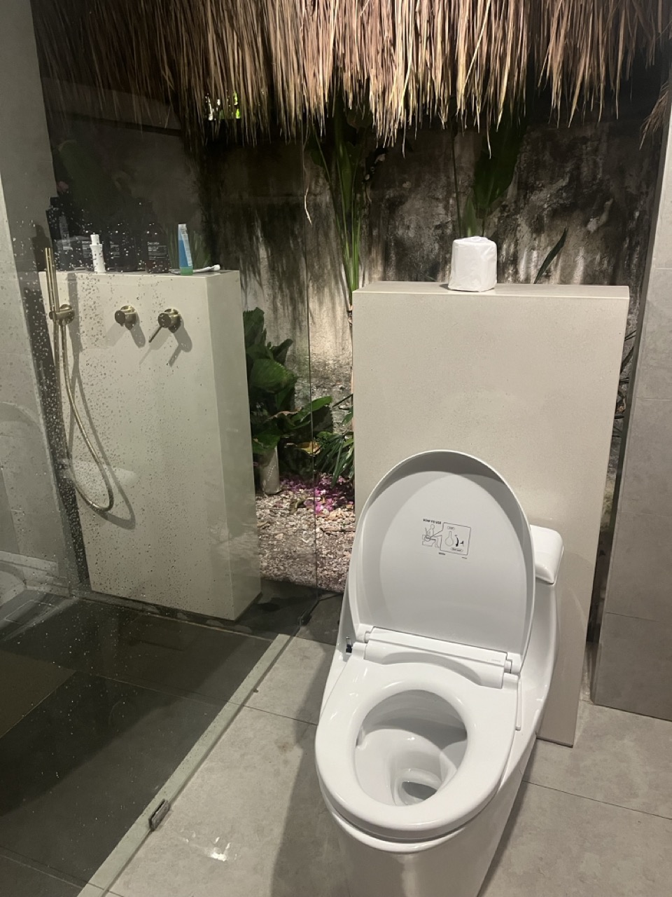 Open-air bathroom with no privacy
